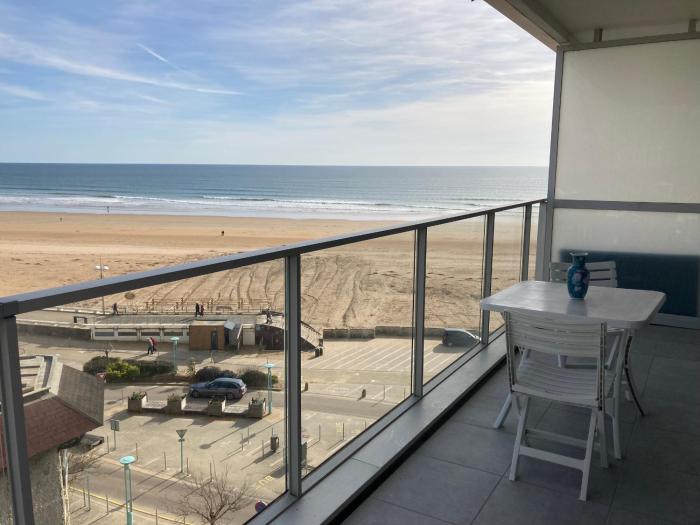 Appartement rénové 1 chambre au bord de mer avec garage - FR-1-323-32