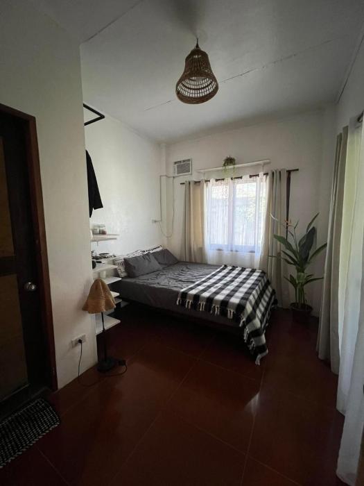 Peaceful Room in General Luna - Manoys Lair IAO - 1