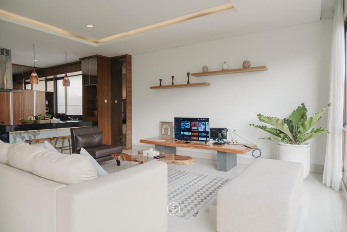 Magenta Hill View Villa 6 bedrooms with a private swimming pool and movie room