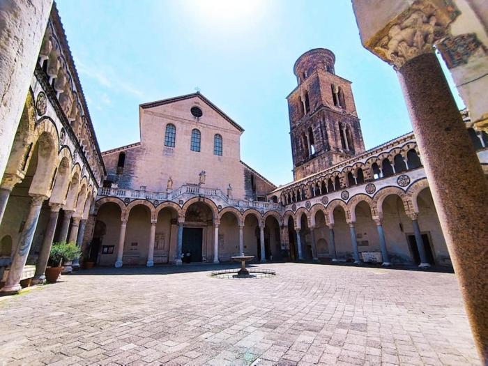 Minisuite F-House vicino al Duomo di Salerno