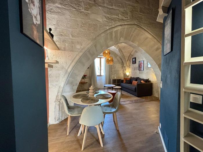 Joli appartement voûté dans le centre ville