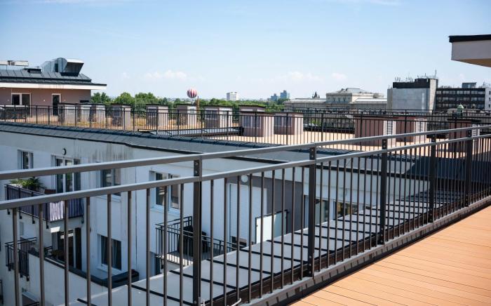 Free Parking Rooftop Budapest 4ppl