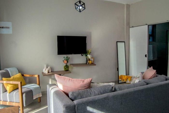 Cosy Nest 5 min2Sandton City 15