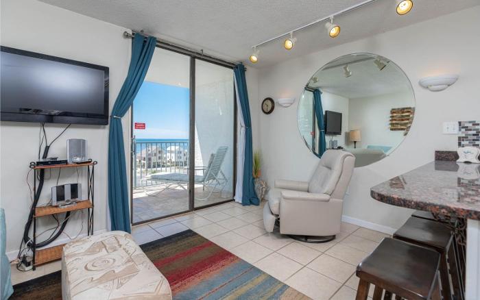 Gulf Shores Surf & Racquet 605A condo
