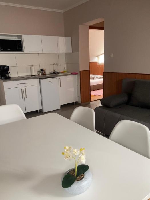 Zaira Apartman