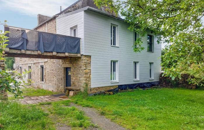 Beautiful Apartment In Saint-Evarzec