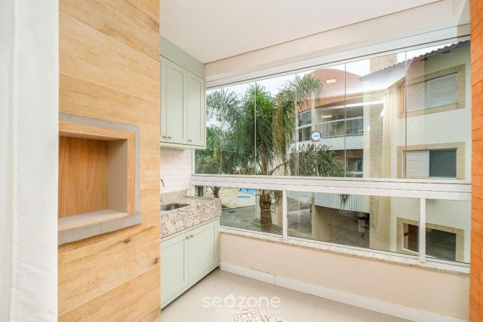 Apto com churrasqueira próximo ao mar DOV108