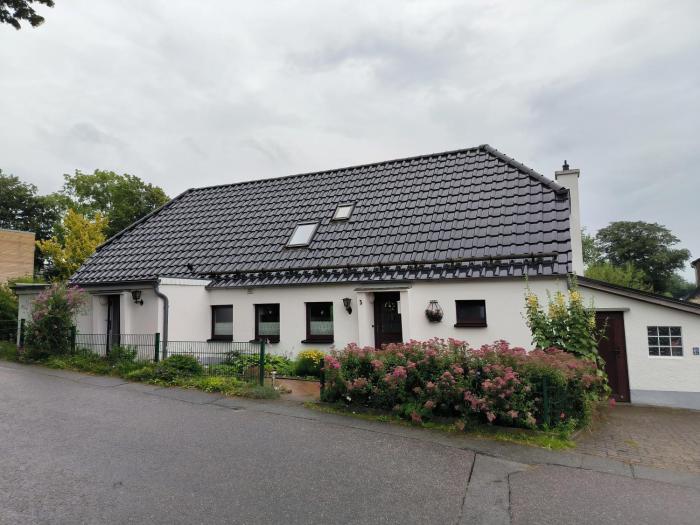 Andresen - Ferienwohnung mit Gartenlaube