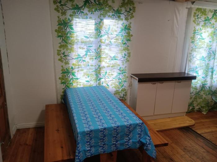 Pieni asunto 25m2 vanhassa puukerrostalossa min 2 yötä