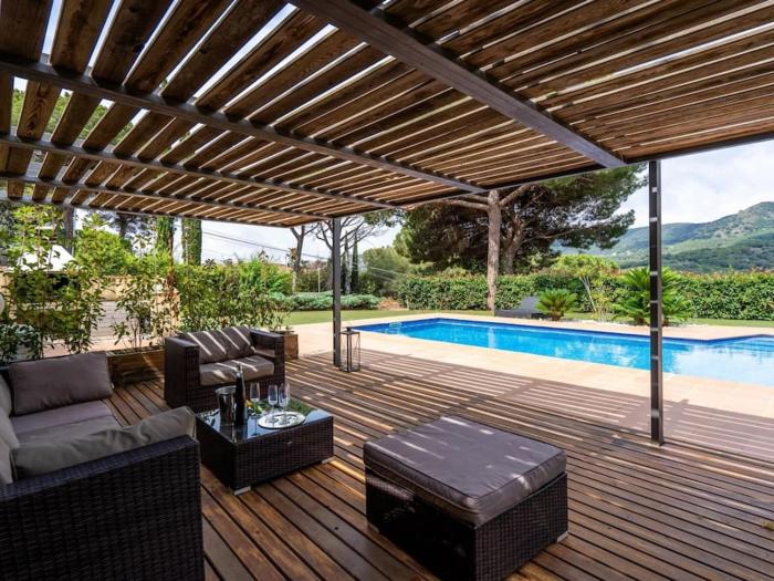 Villa Llum with Views, Pool 25 minutes from BCN