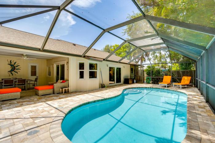 Pet-Friendly Home with Pool, Close to Venice Beaches