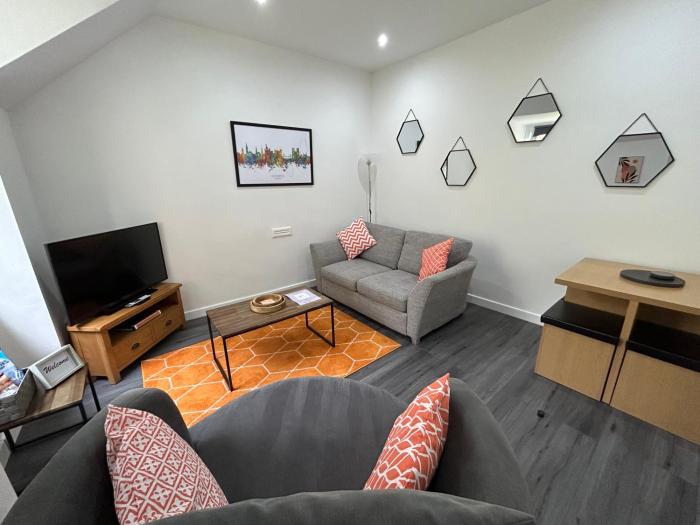 Flat 2a - Modern Flat Close to City Centre Ideal for Couples