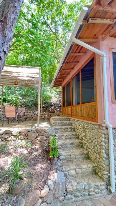 Charming Casa Pacifico with AC, Starlink and Great Location