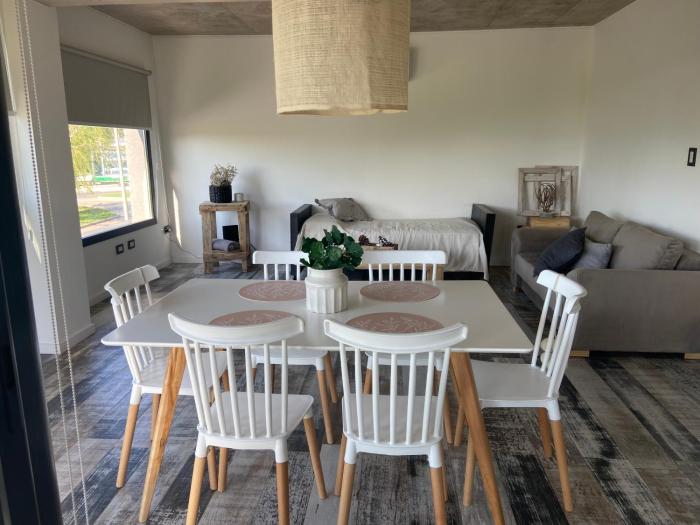 Moderno depto frente al río!