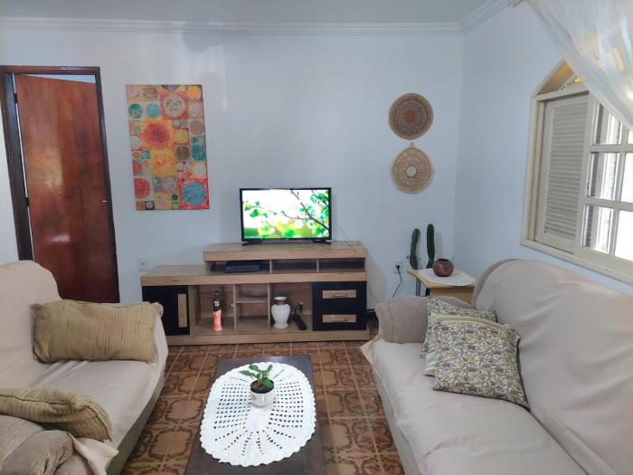 Casa Bonita Rio das Ostras, ar condicionado, wifi, churrasqueira e garagem