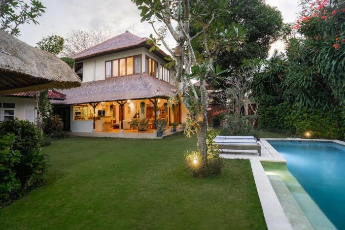 Villa Pande Sanur Beach Side