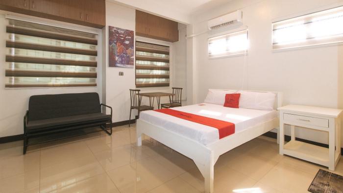 RedDoorz at MGP Apartelle Near Espana