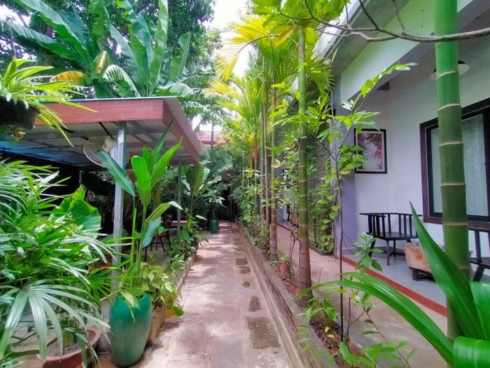Green Home - Four Bedrooms near Angkor Wat