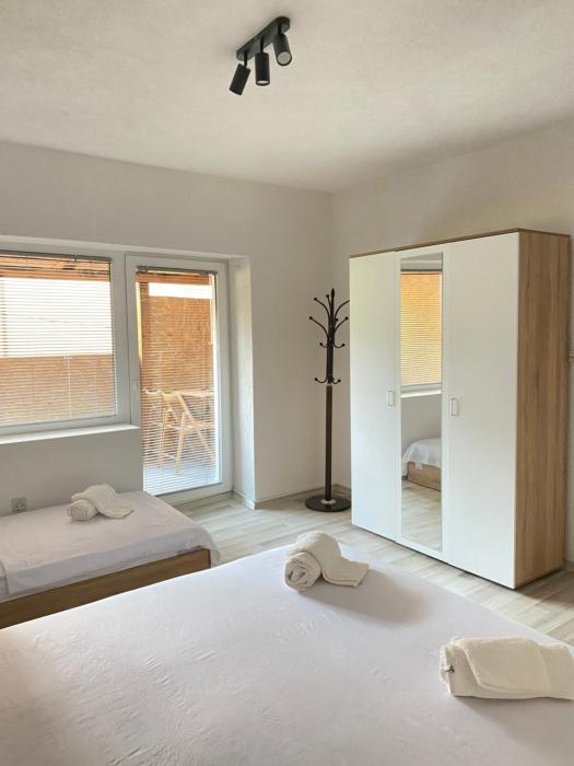 Lake City Apartment