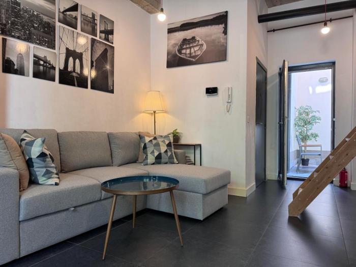 Modern cozy studio with backyard