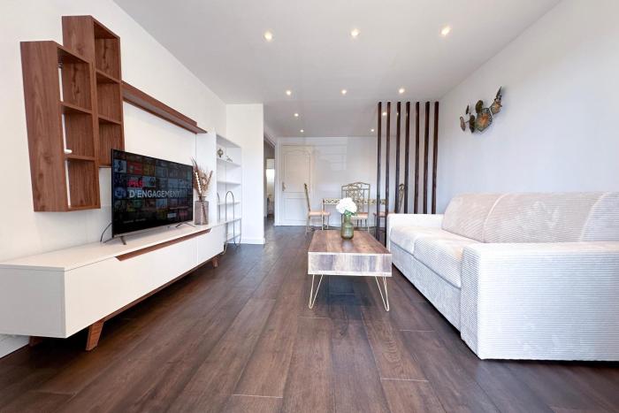 POINCARE 4 - Lumineux, rénové, central et calme à Juan les Pins