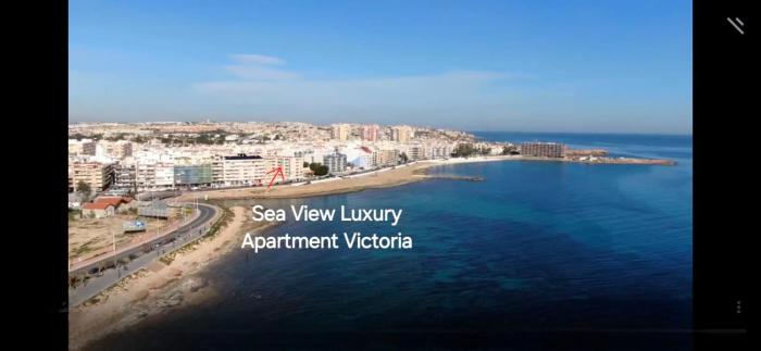 Sea View Luxury Apartment Victoria