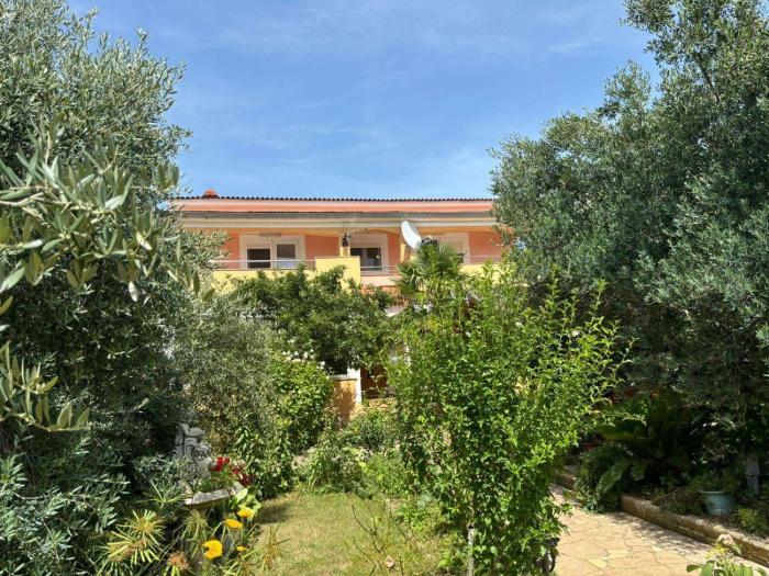 Apartments with parking space Vrsi - Mulo, Zadar - 23428