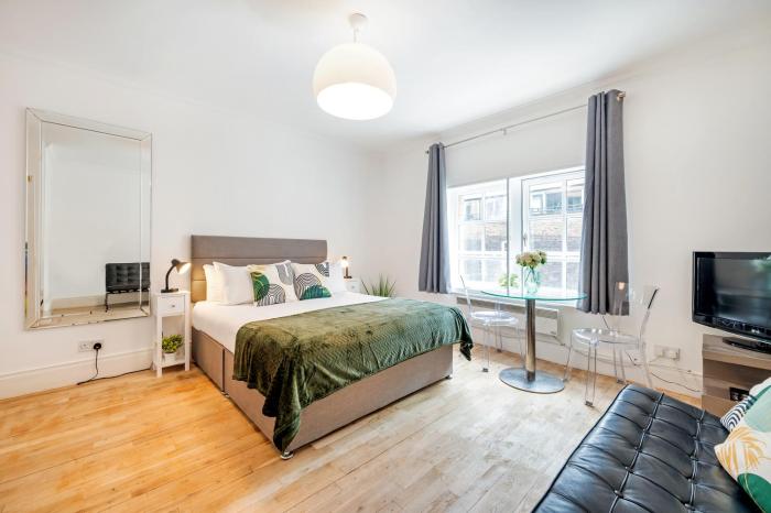 Welcome London - Shorts Gardens