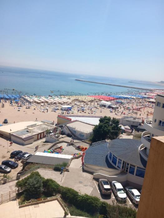 APARTAMENT APOLONIA 3 CAMERE CU VEDERE LA MARE a40