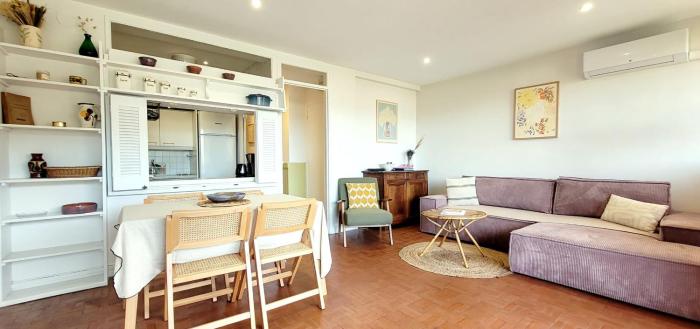 Family nest overlooking the Gulf of Saint-Tropez