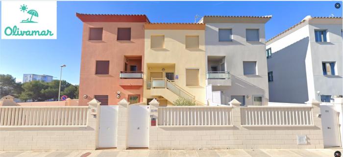 Casa muy cerca del mar con piscina