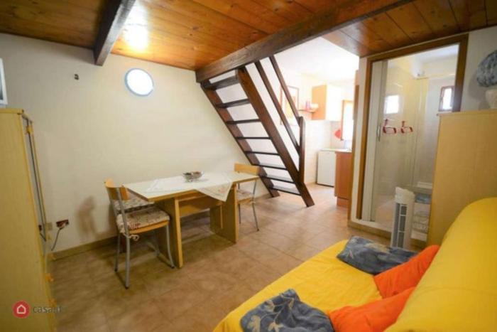 Monolocale Dinas House