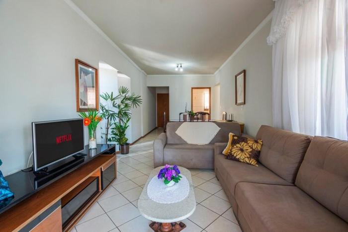 CLTW202 - Apê quadra mar com churasqueira, 2 vagas