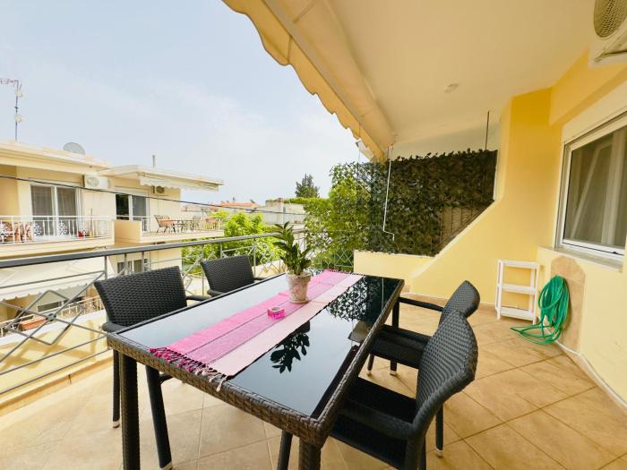 Polyxenis Summer Escape