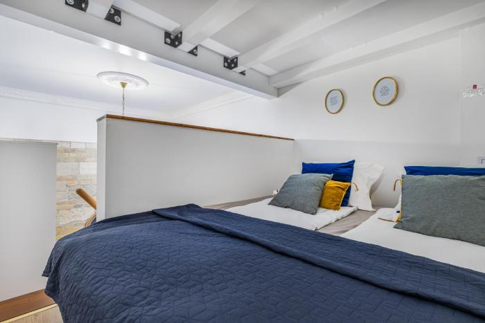 Designer Writers Studio - AC - Quiet & Cozy Central Budapest