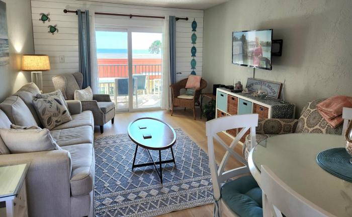 202 - Adorable 1 bedroom unit - sleeps 6
