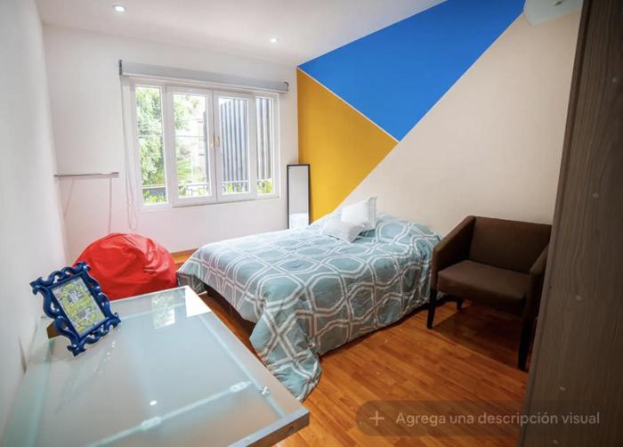 Gold 1 Cama Matrimonial Baño compartido