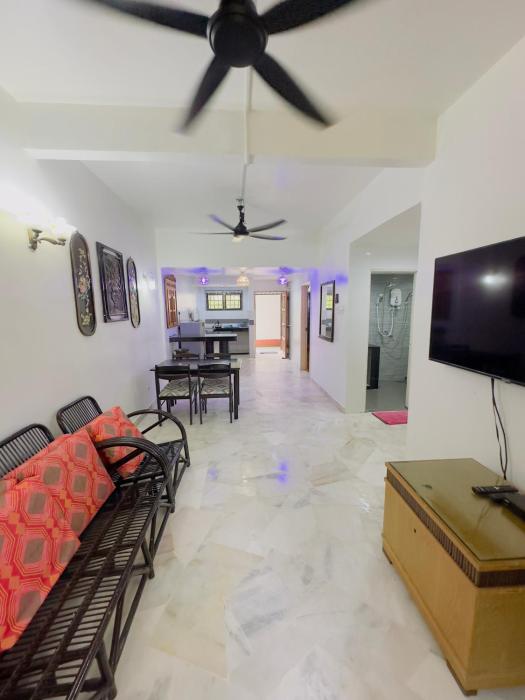 SEAVIEW 2 BEDROOMS APARTMENT BAYU BEACH RESoRT PD