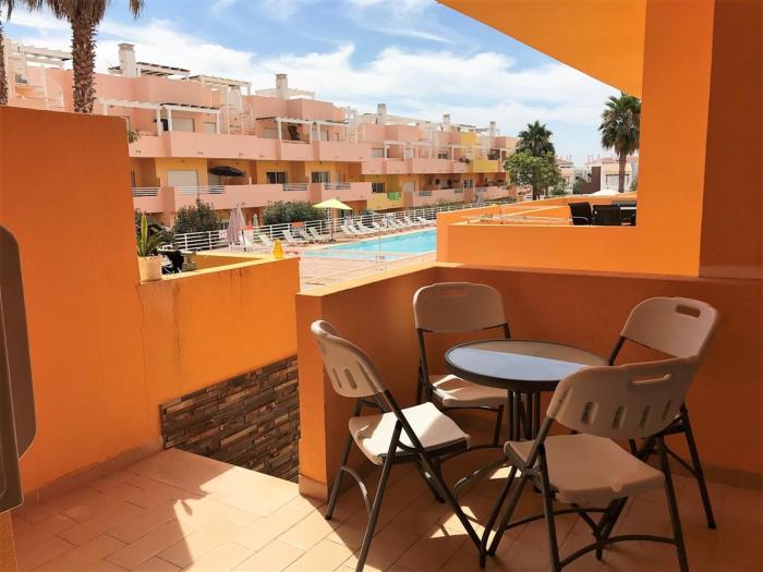 Terry - 2 Bed 2 Bath Ground Floor Apartment with Direct Access to the Communal Pool