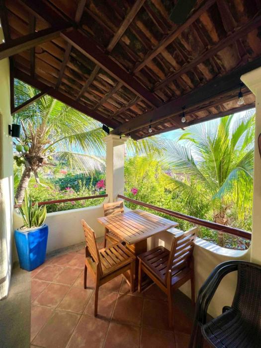 Stylish & Comfortable Condo with Balconies