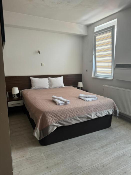 Deni Apartments