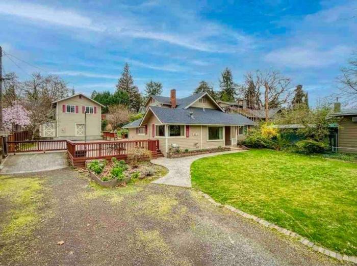 Medford Home and 2 Condos with Pool