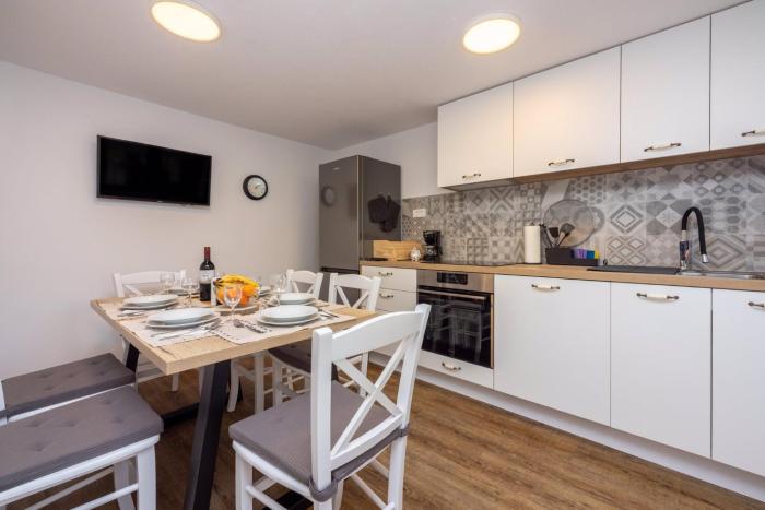 Apartment in Selce 5803