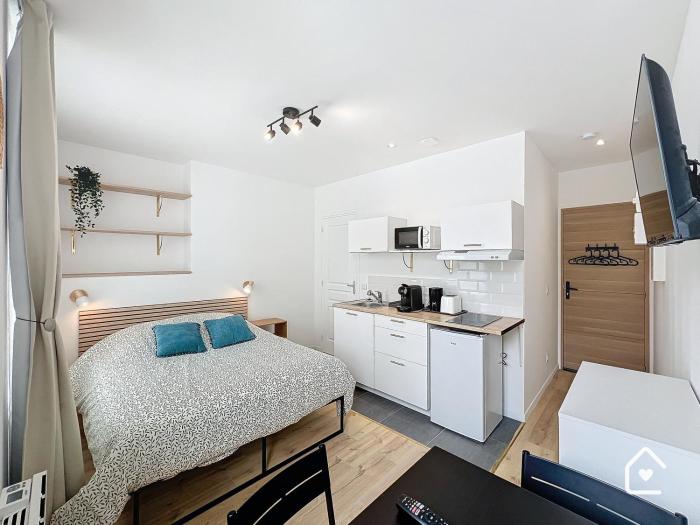 Studios - 1 min Gare Chatellerault - Entrée Autonome -