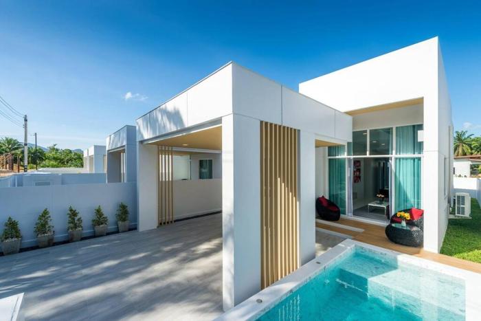 The Garnet Light Pool Villa Aonang