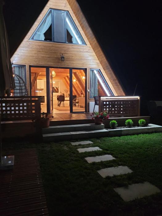Mountain A-Frame Resort , com Avram Iancu
