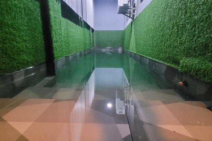 Maison Tres with Dipping Pool, billiards, airhockey, videoke and netflix and chill