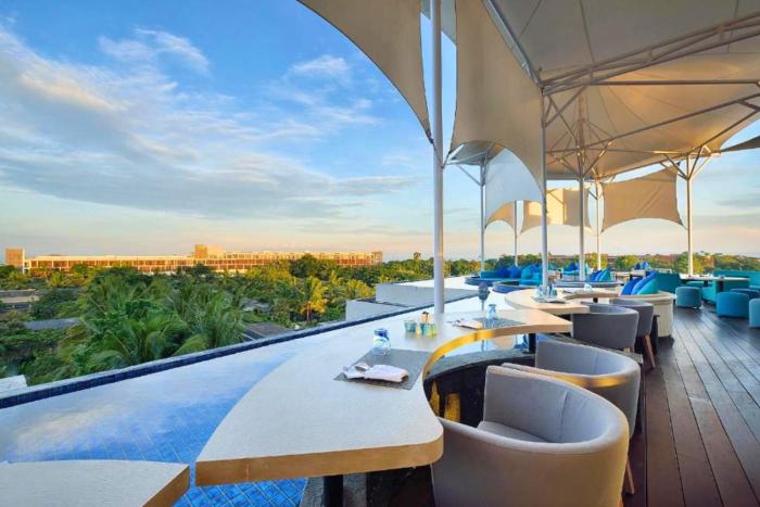 Damarlangit 1 BR Superior Terrace ZN73