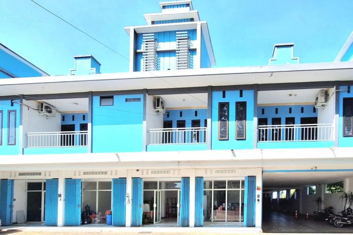 Urbanview The Halona near Jawa Timur Park 4