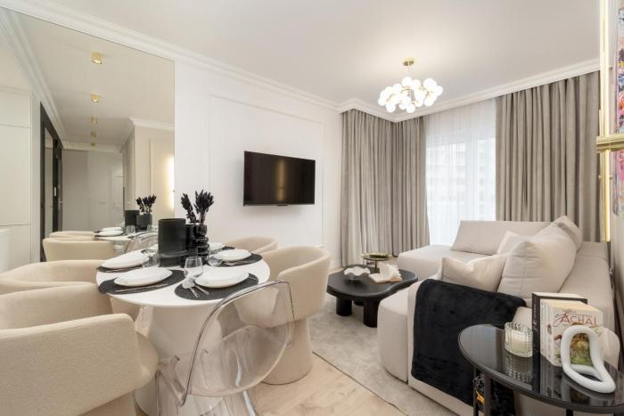 Elegant Apartment with Parking on Kępa Mieszczańska Wrocław by Renters Prestige